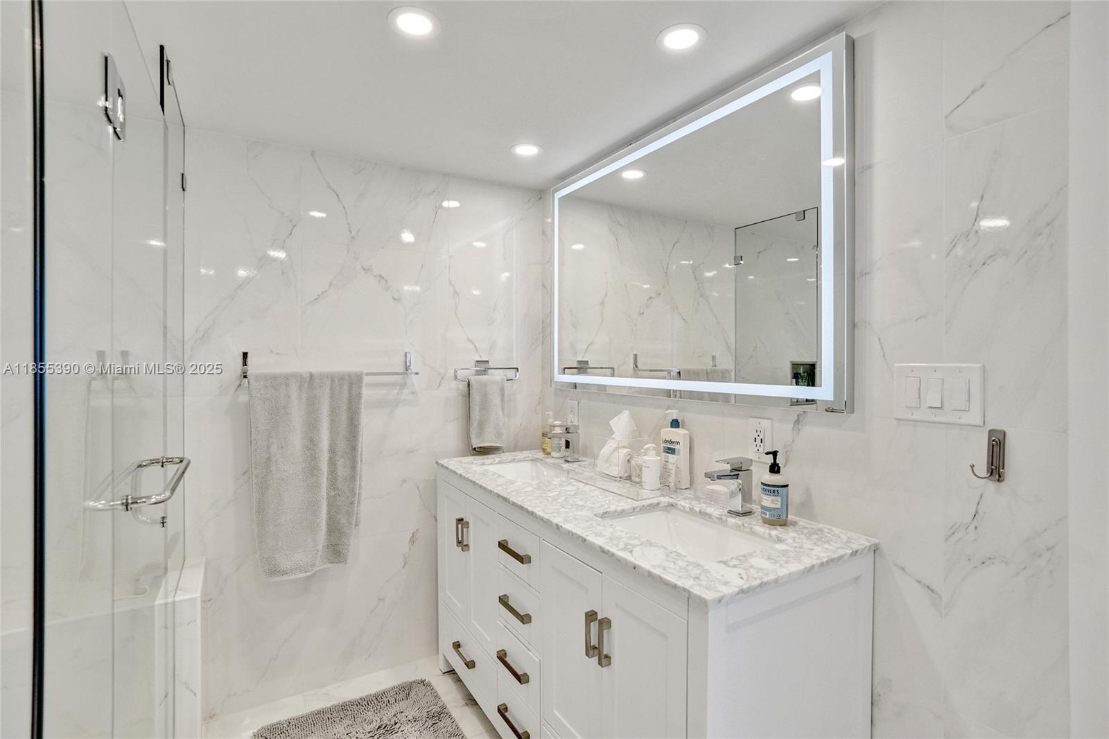 NINE ISLAND AVENUE CONDO - Residential