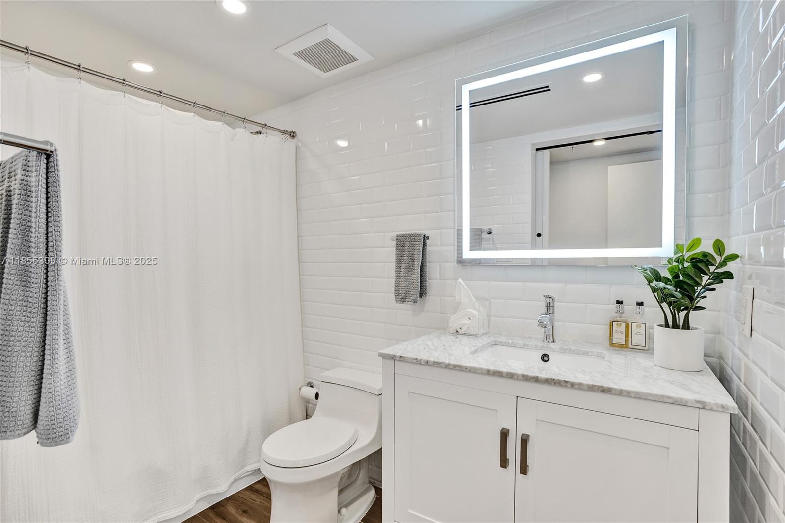 NINE ISLAND AVENUE CONDO - Residential