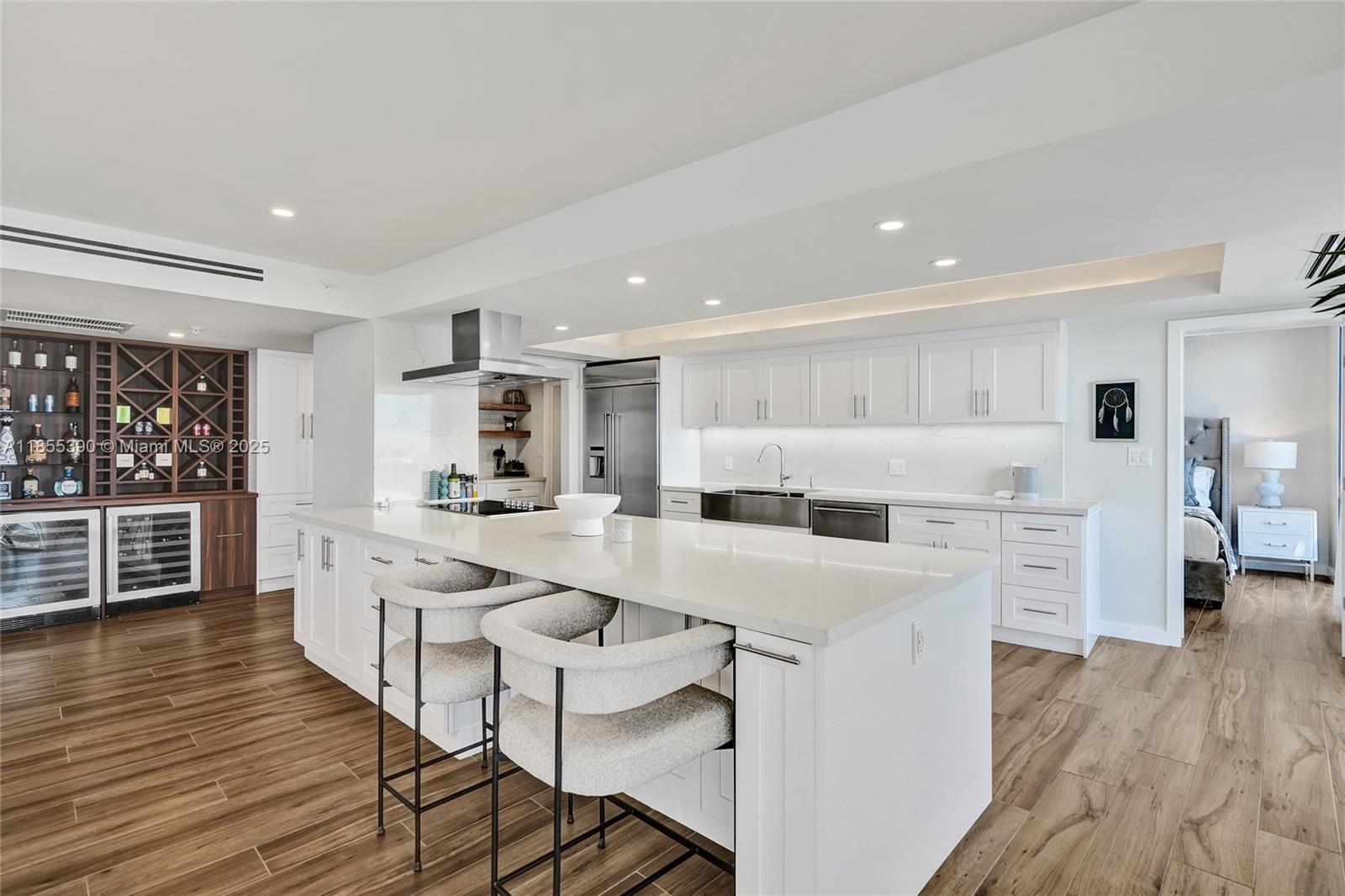 NINE ISLAND AVENUE CONDO - Residential