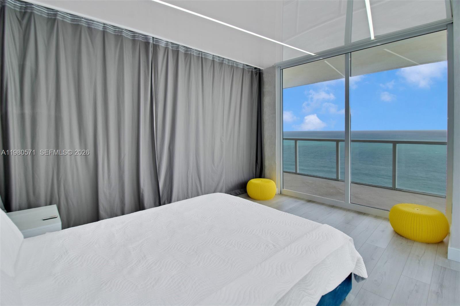 LA PERLA CONDO - Residential Lease