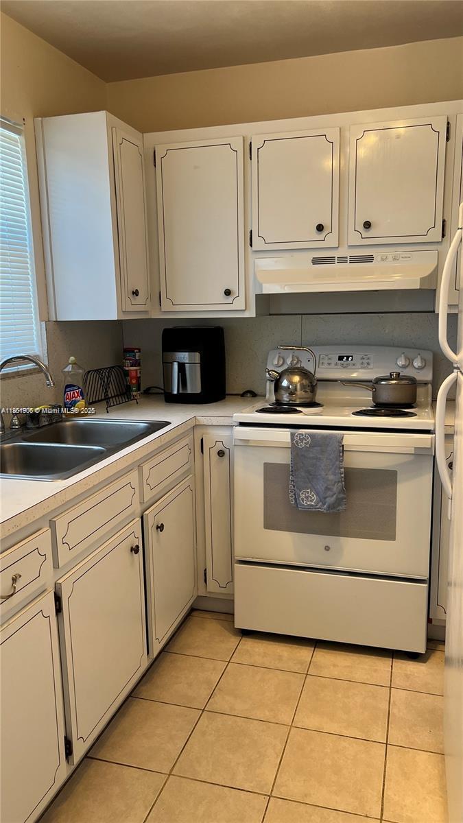 CRYSTAL LAKE 941 CONDO - Residential Lease