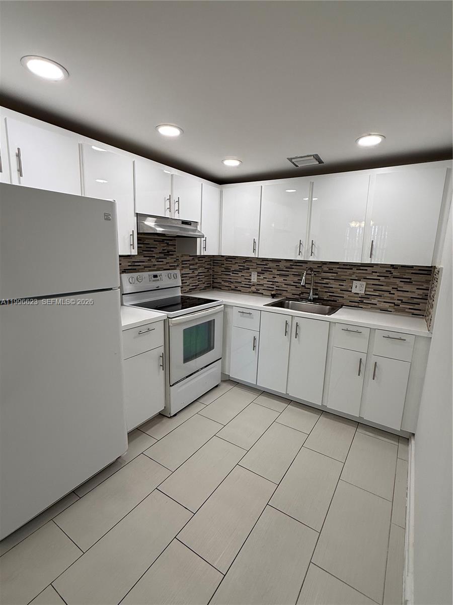 NEW HAMPTON AT CENTURY VI - Residential