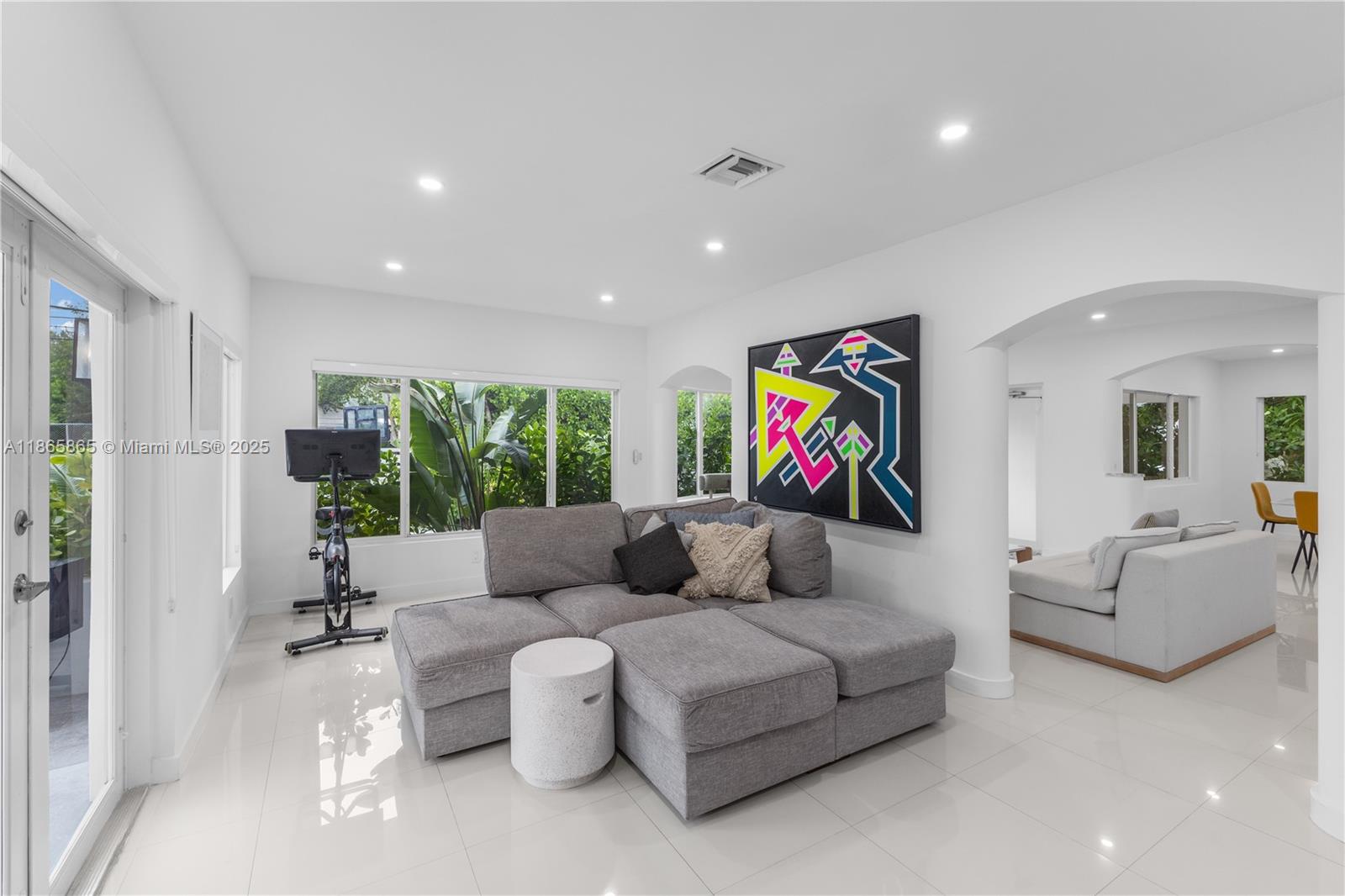 NORTH SHORE CREST - Residential