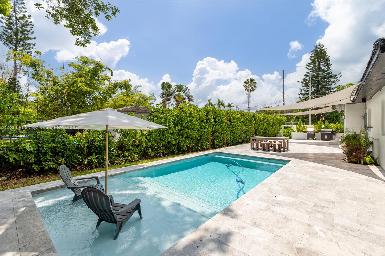 NORTH SHORE CREST - Residential