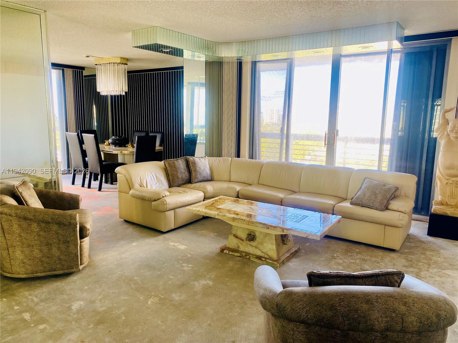 MYSTIC POINTE TOWER 500 C - Residential