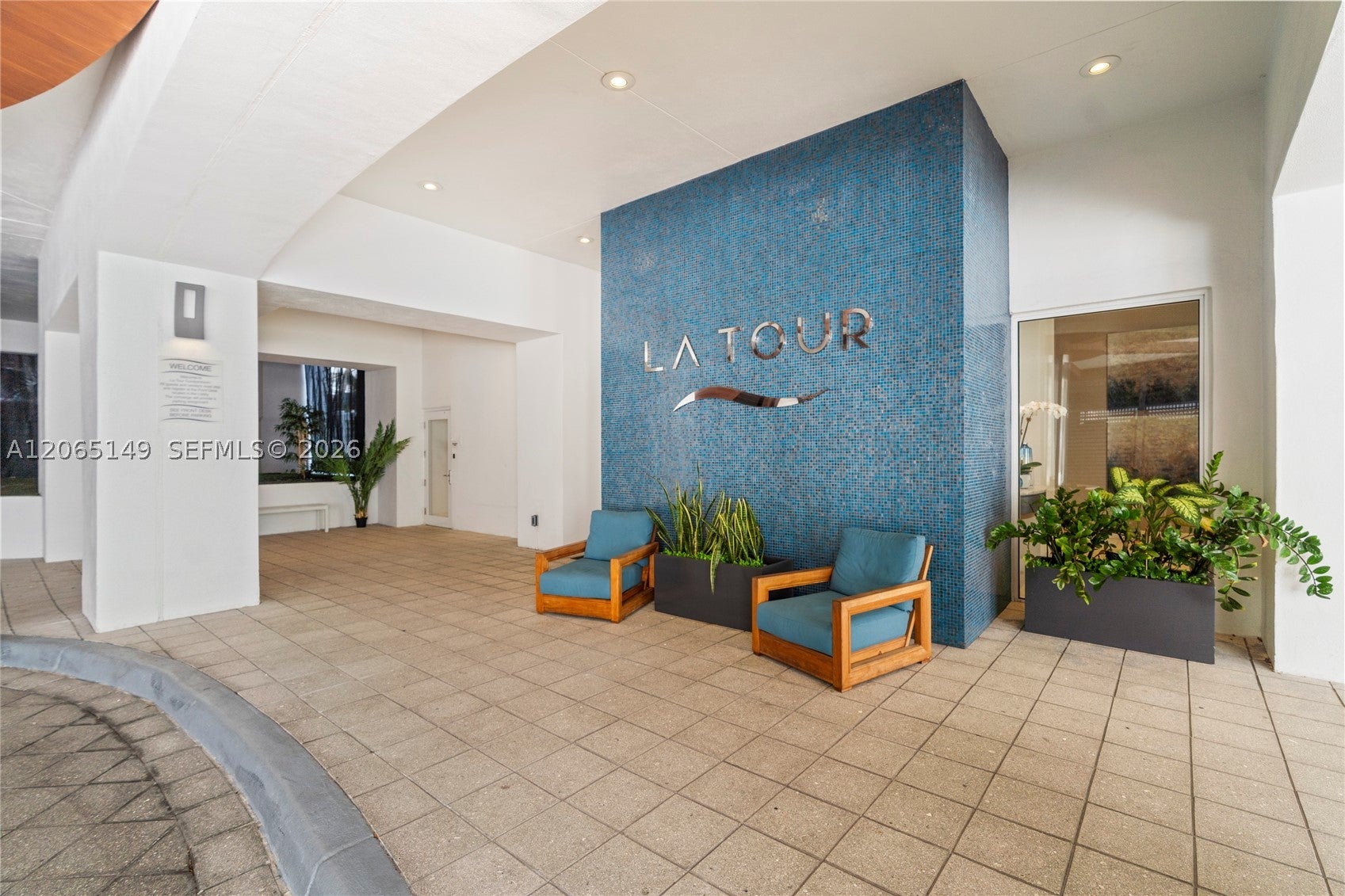 4201 Collins Ave 1503