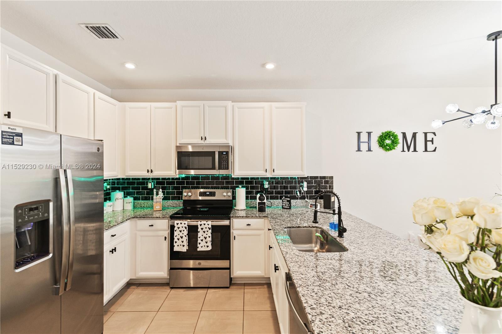 MC RESIDENTIAL - Residential Lease