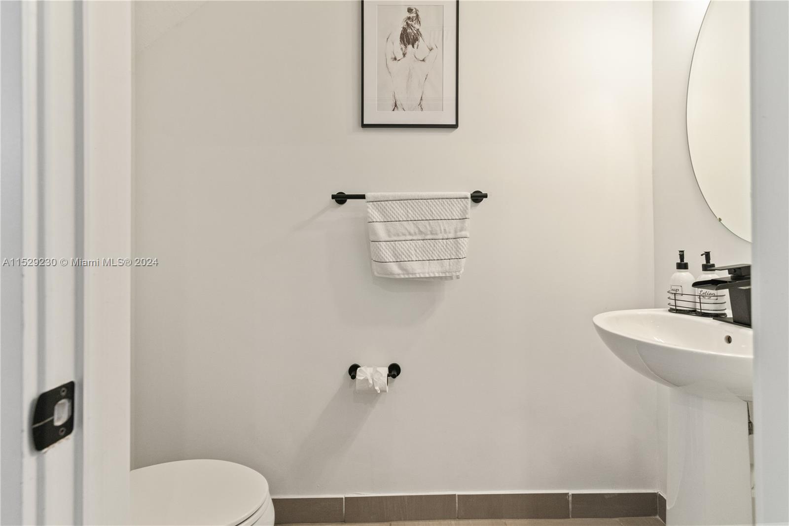 MC RESIDENTIAL - Residential Lease