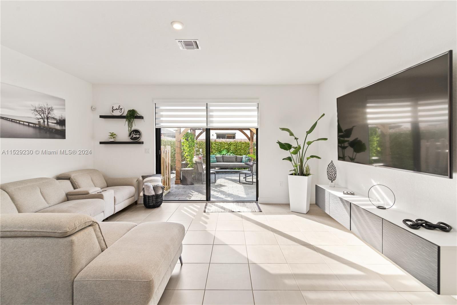 MC RESIDENTIAL - Residential Lease