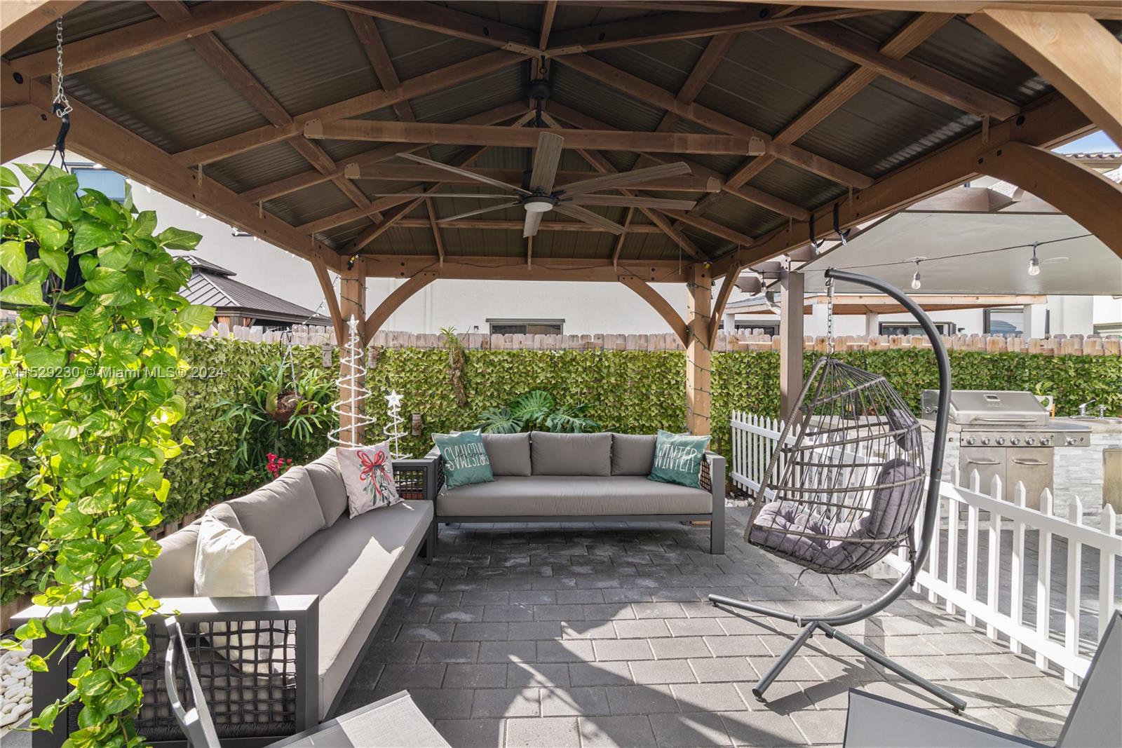 MC RESIDENTIAL - Residential Lease