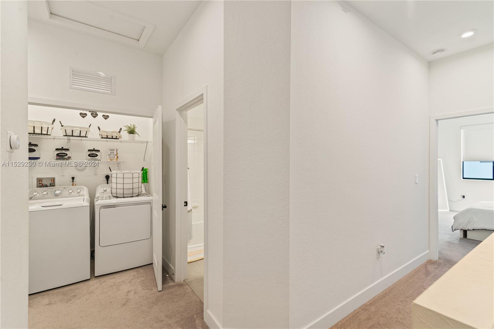 MC RESIDENTIAL - Residential Lease