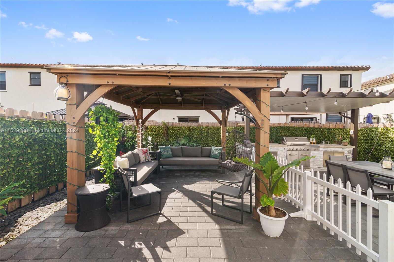 MC RESIDENTIAL - Residential Lease