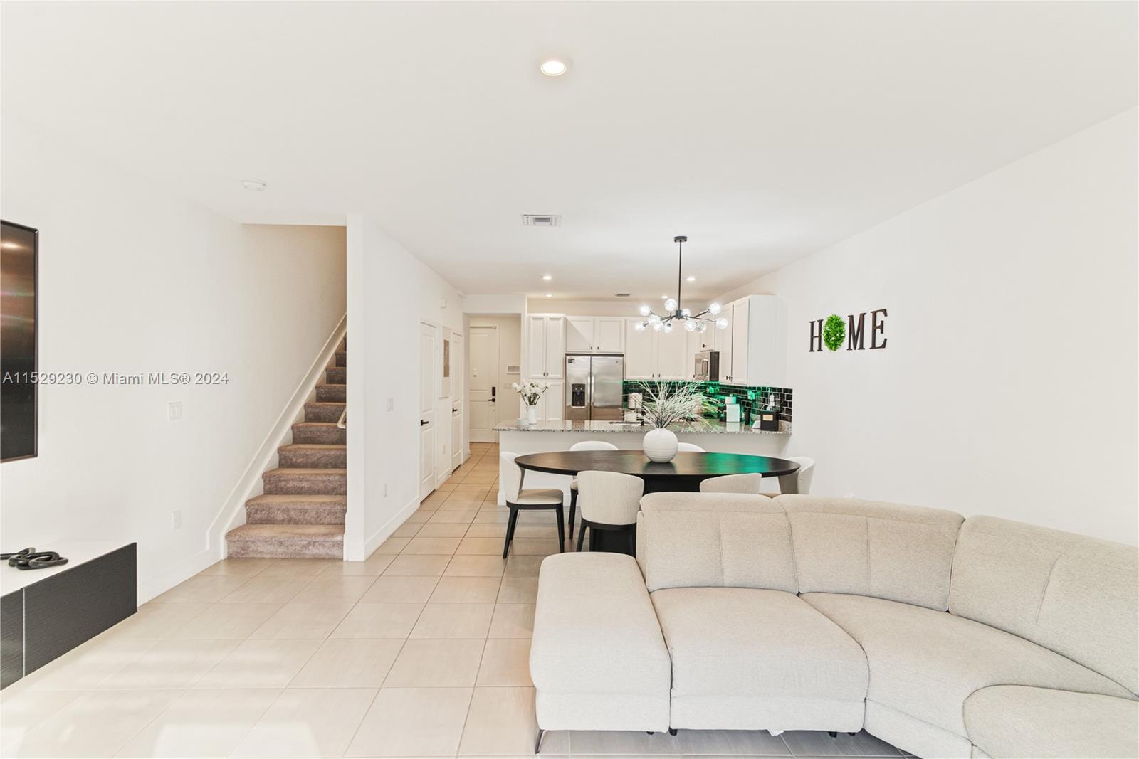 MC RESIDENTIAL - Residential Lease