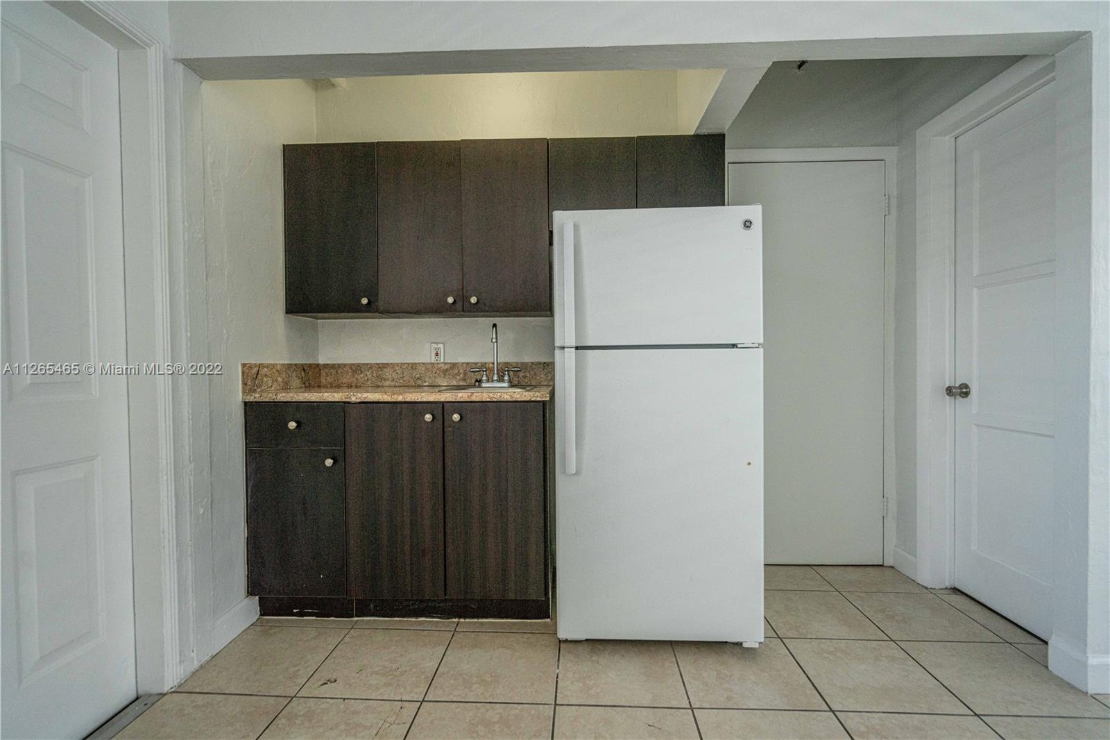 BEACH BAY SUB - Residential Lease