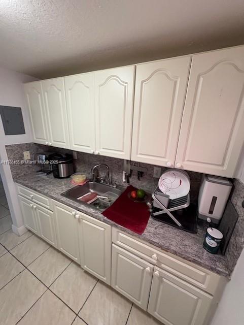 TROPICAL MANOR CONDO - Residential