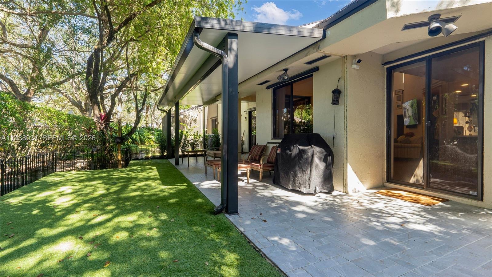 208 NW 97th Ave 2-92