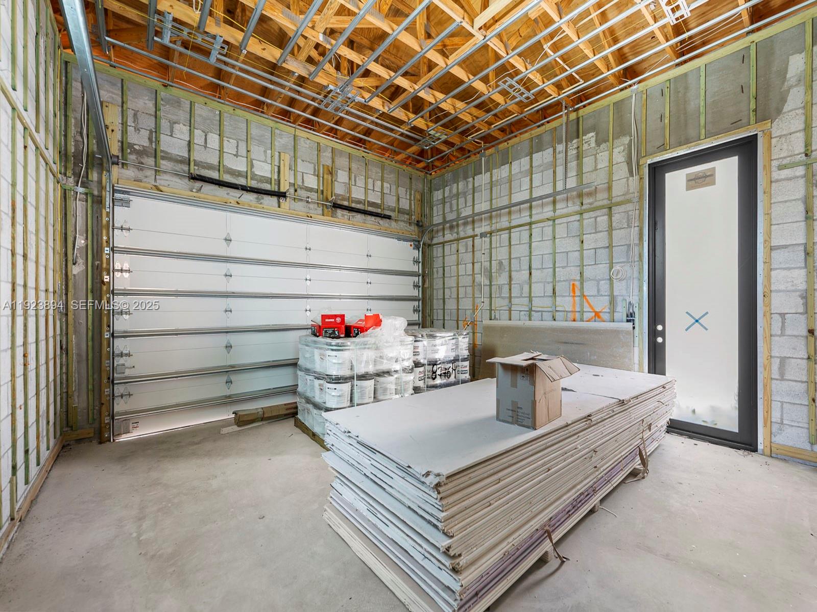 CHARM-AIRE REPLAT - Residential