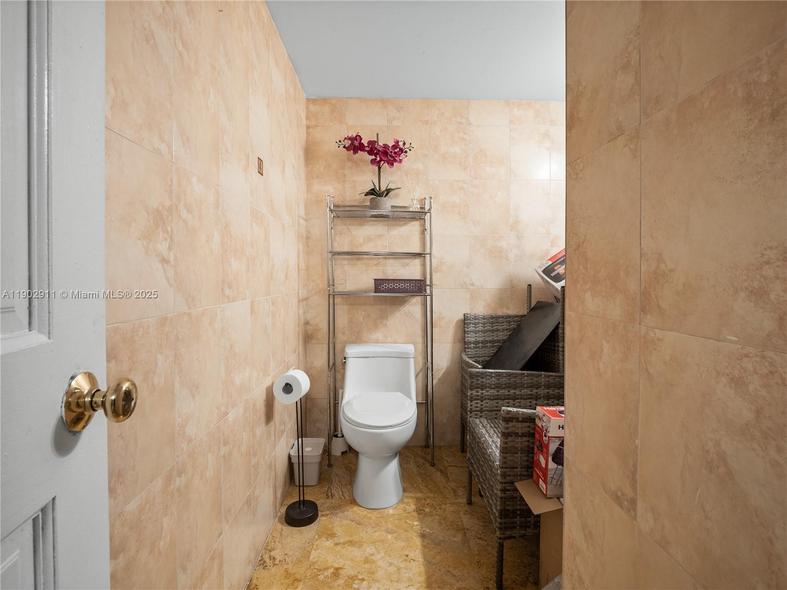 OLYMPUS CONDO PHASE - Residential