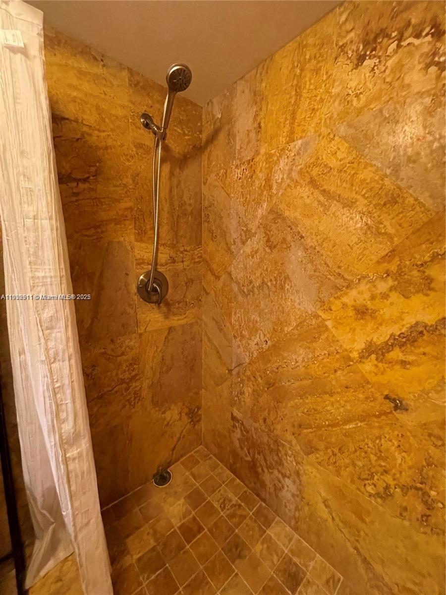 OLYMPUS CONDO PHASE - Residential