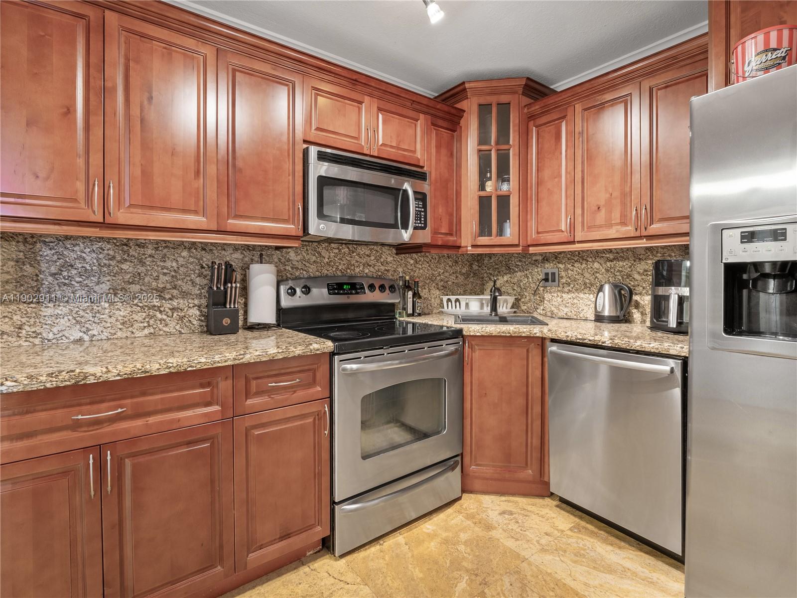 OLYMPUS CONDO PHASE - Residential