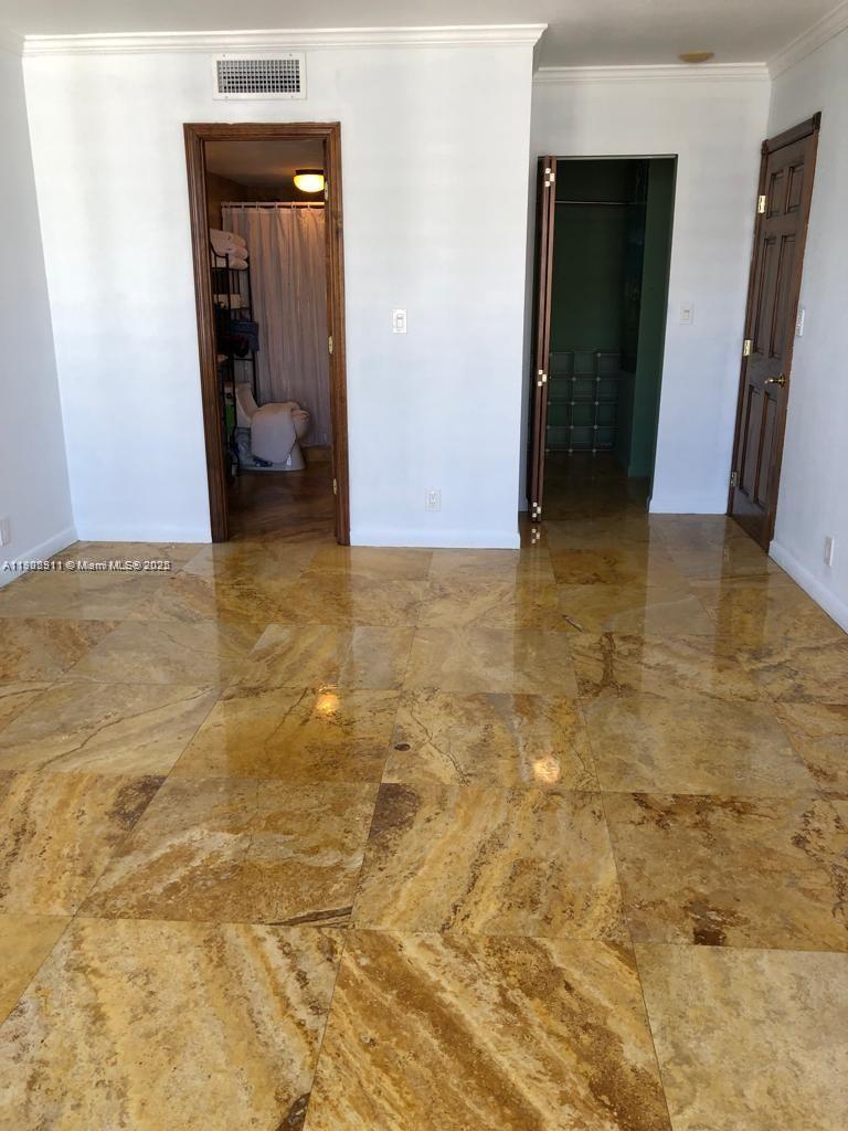 OLYMPUS CONDO PHASE - Residential