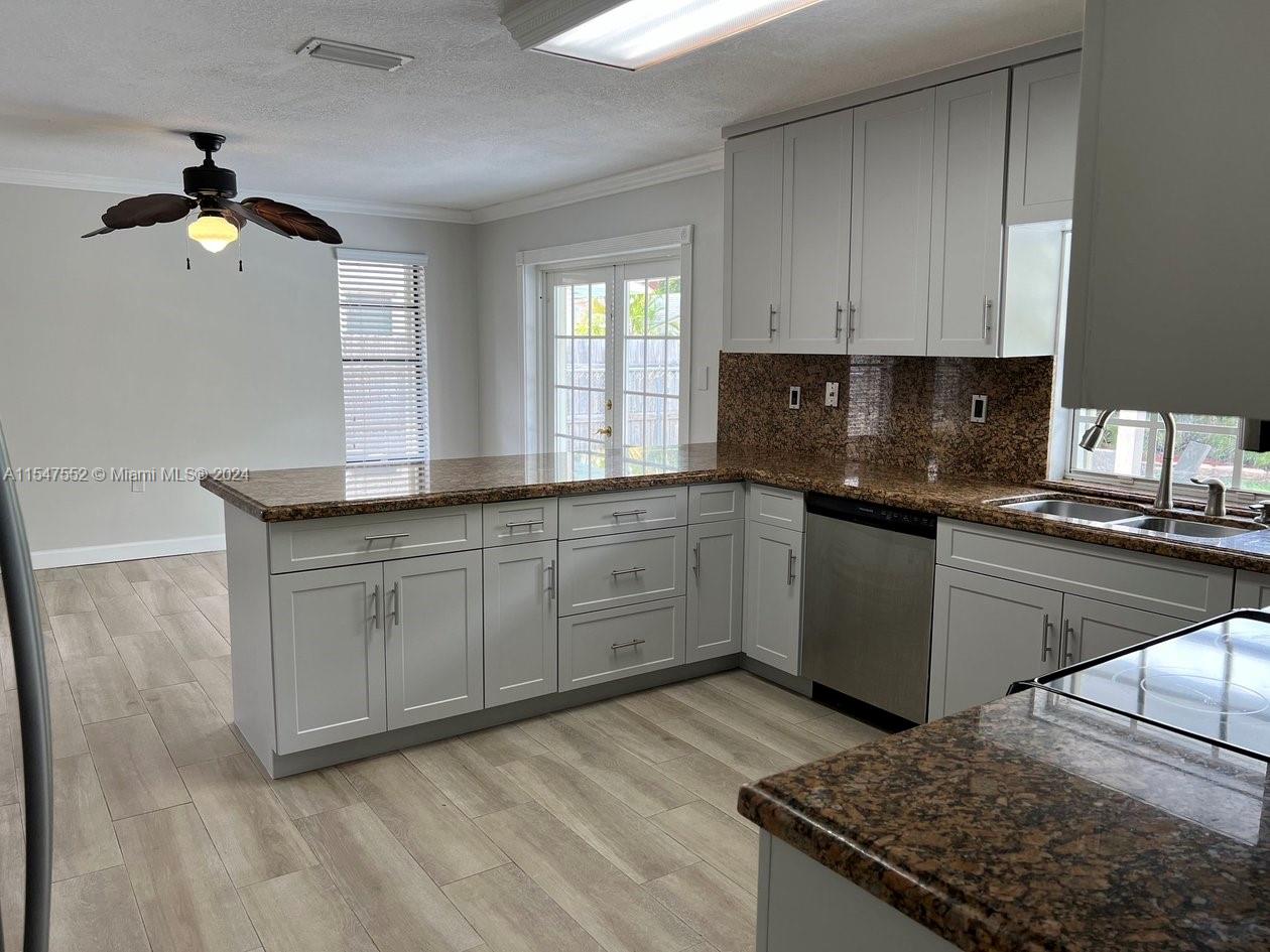 LOYOLA ESTATES - Residential