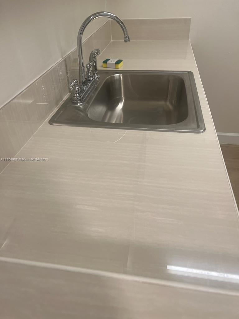 CROSS CREEK CONDO - Residential Lease