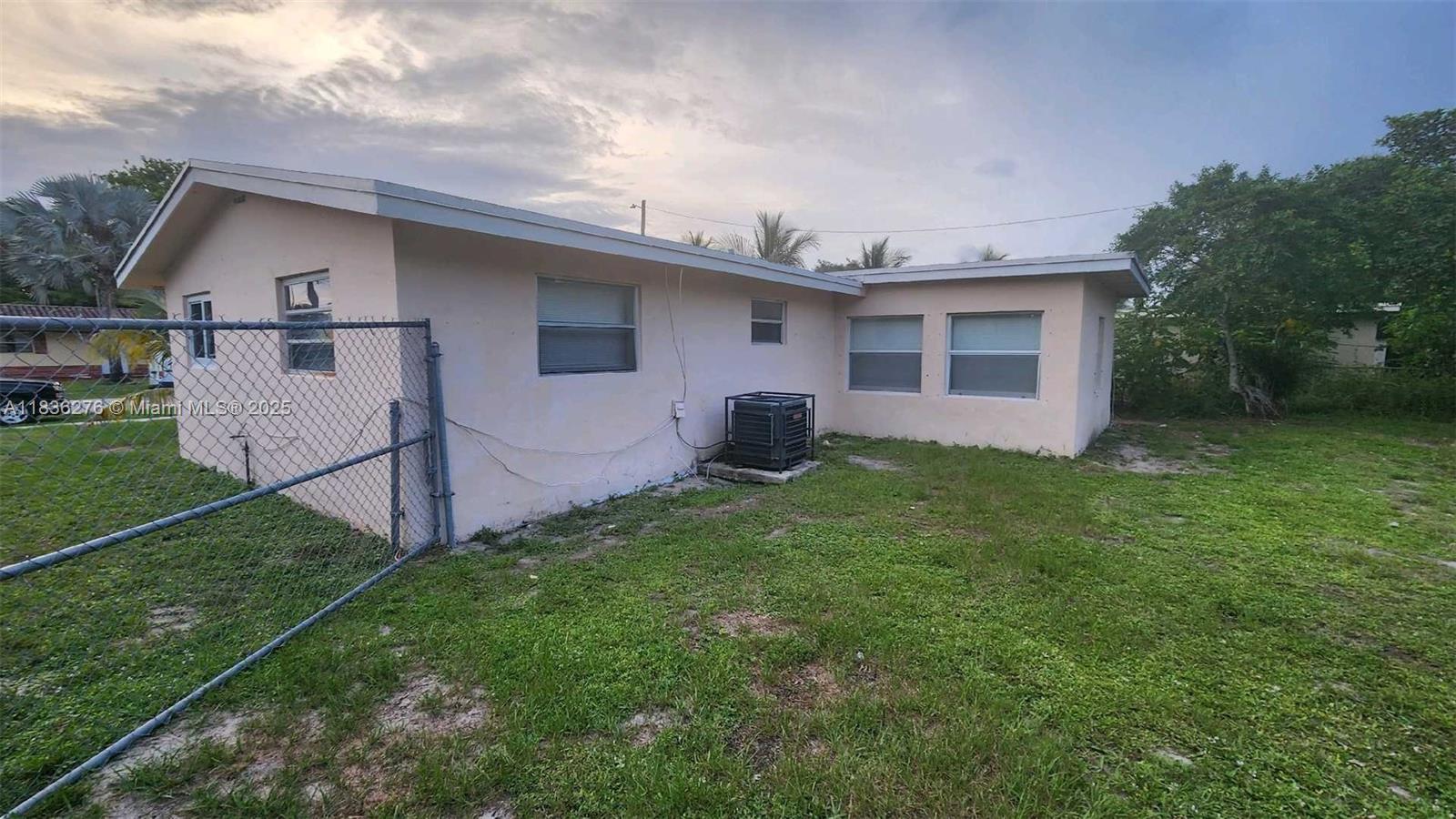 2660 NW 43rd Ter