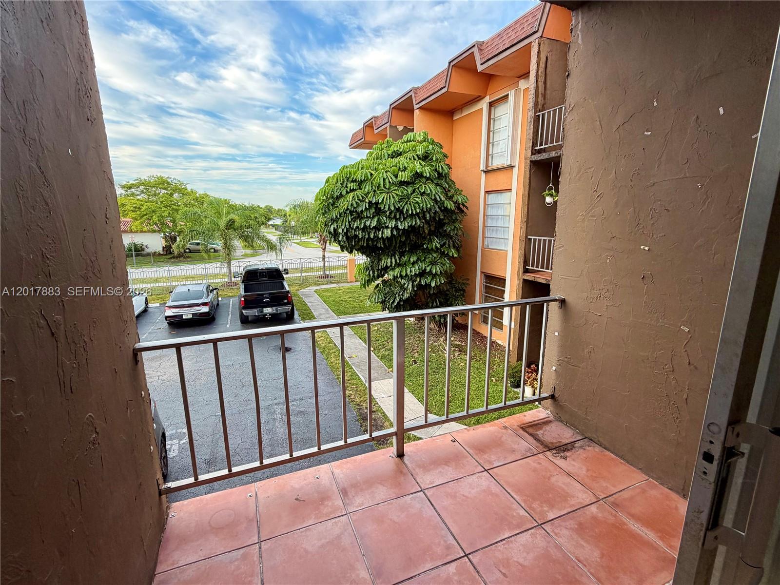 SUNSET PALMS EAST CONDO - Residential
