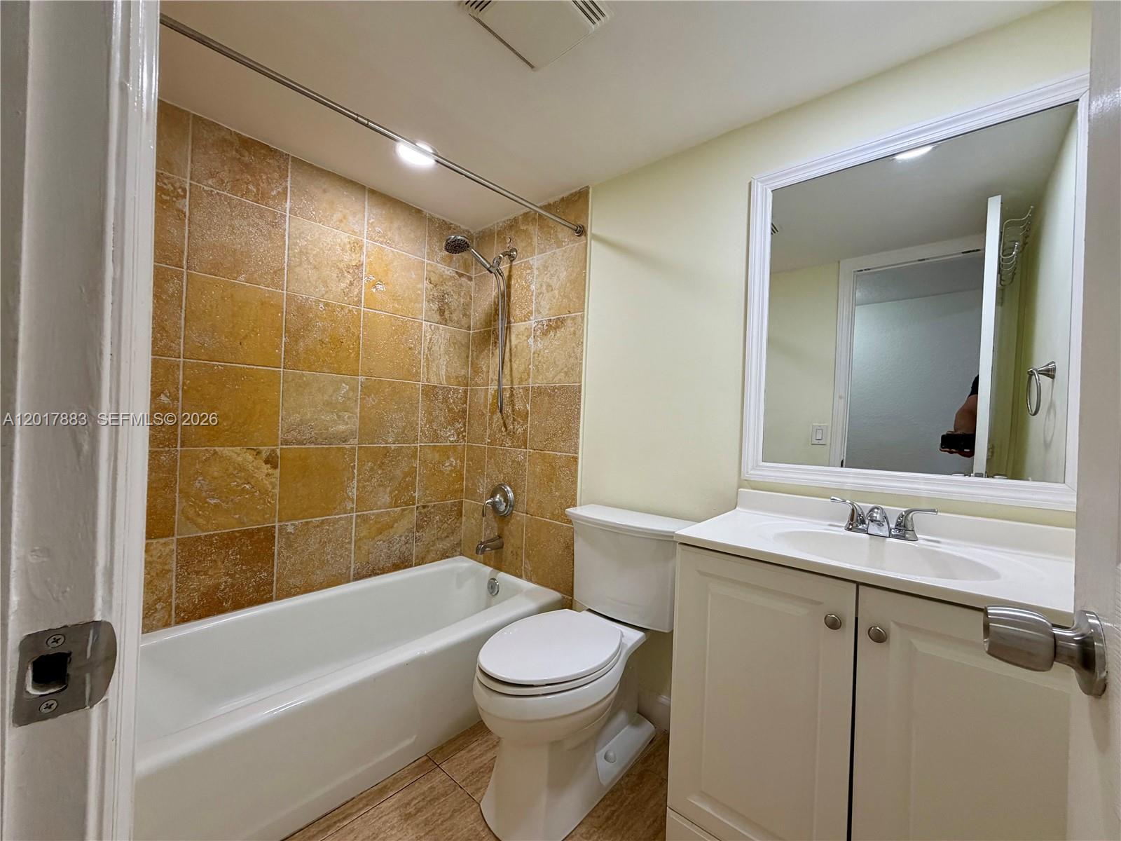 SUNSET PALMS EAST CONDO - Residential