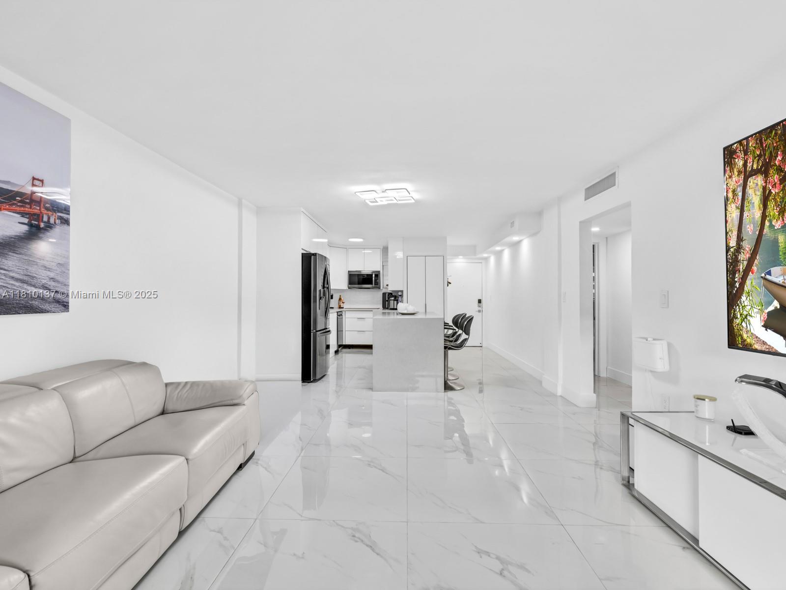 PALM-EAST GARDENS CONDO - Residential