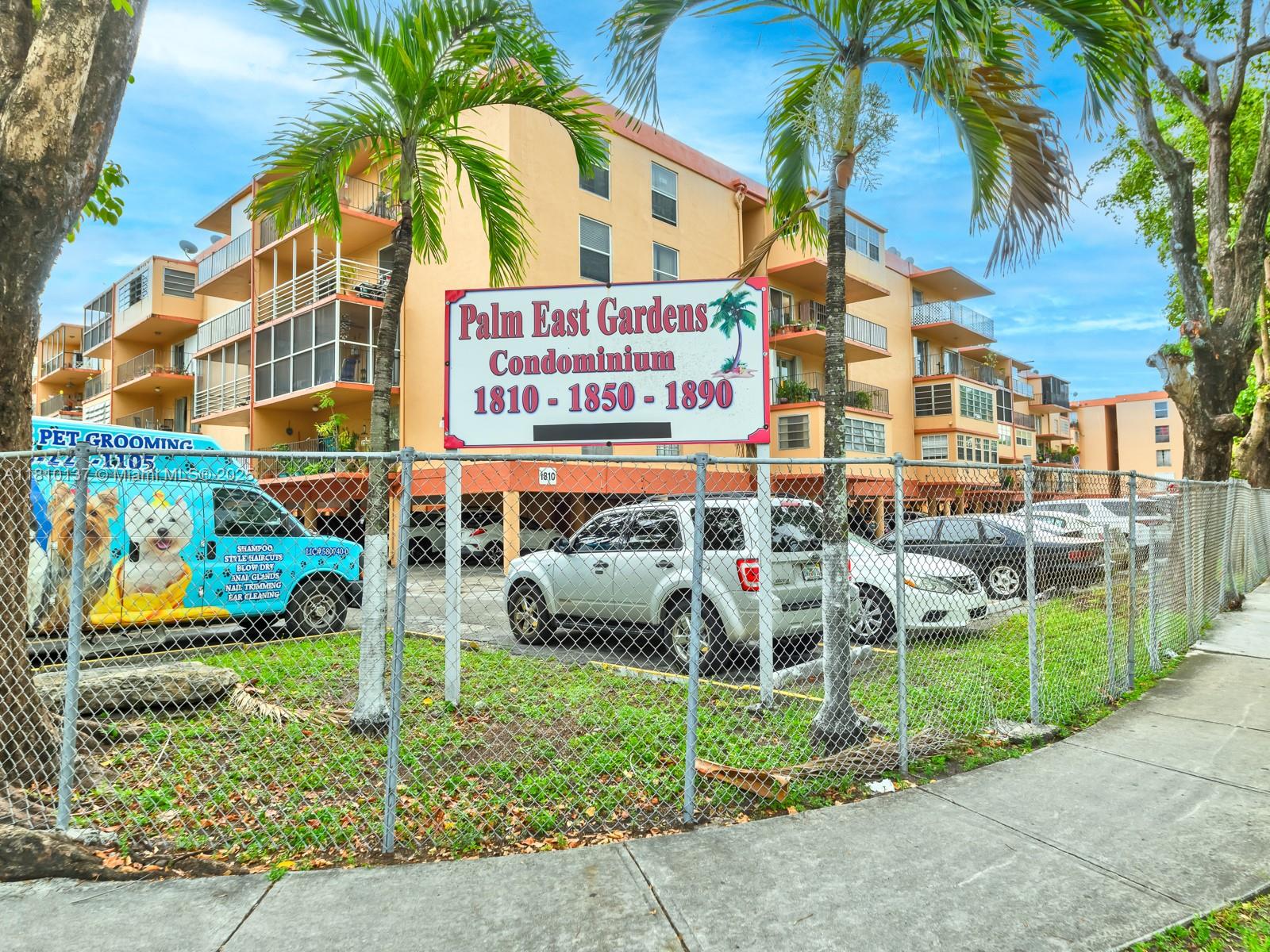 PALM-EAST GARDENS CONDO - Residential