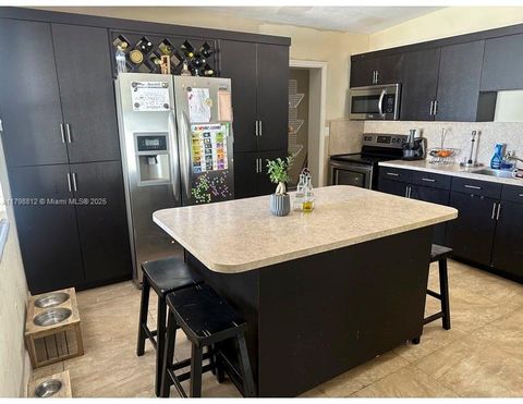 28541 SW 144th Ct Homestead FL 33033