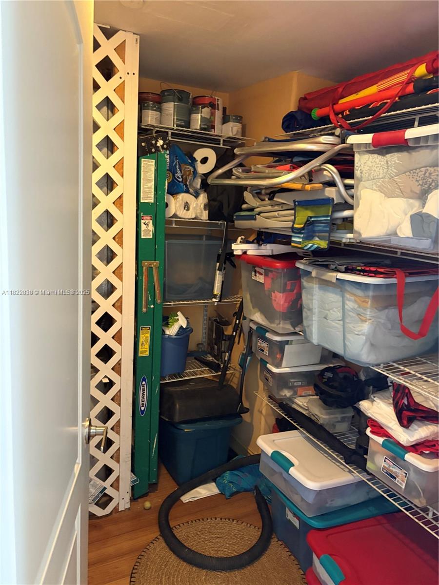 HOME TOWER CONDO - Residential Lease