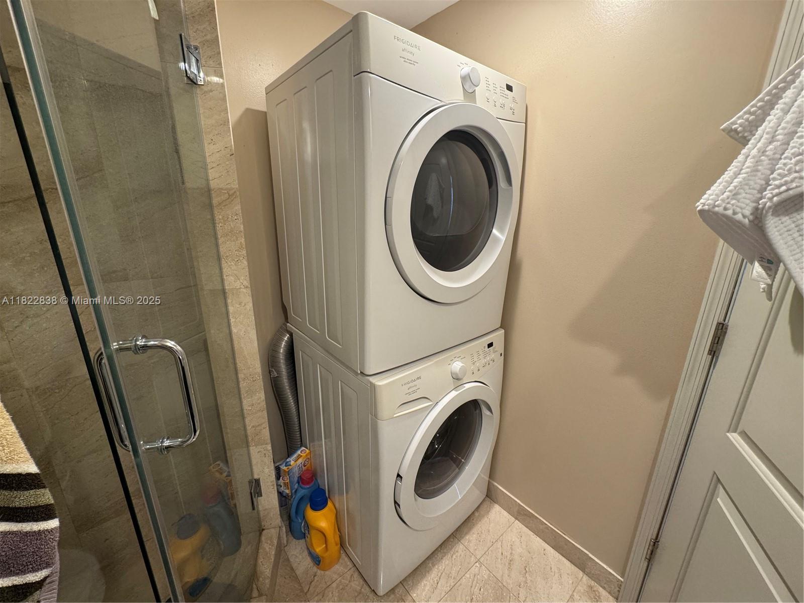 HOME TOWER CONDO - Residential Lease