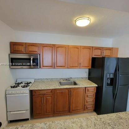 PEMBROKE ARMS CONDO - Residential Lease