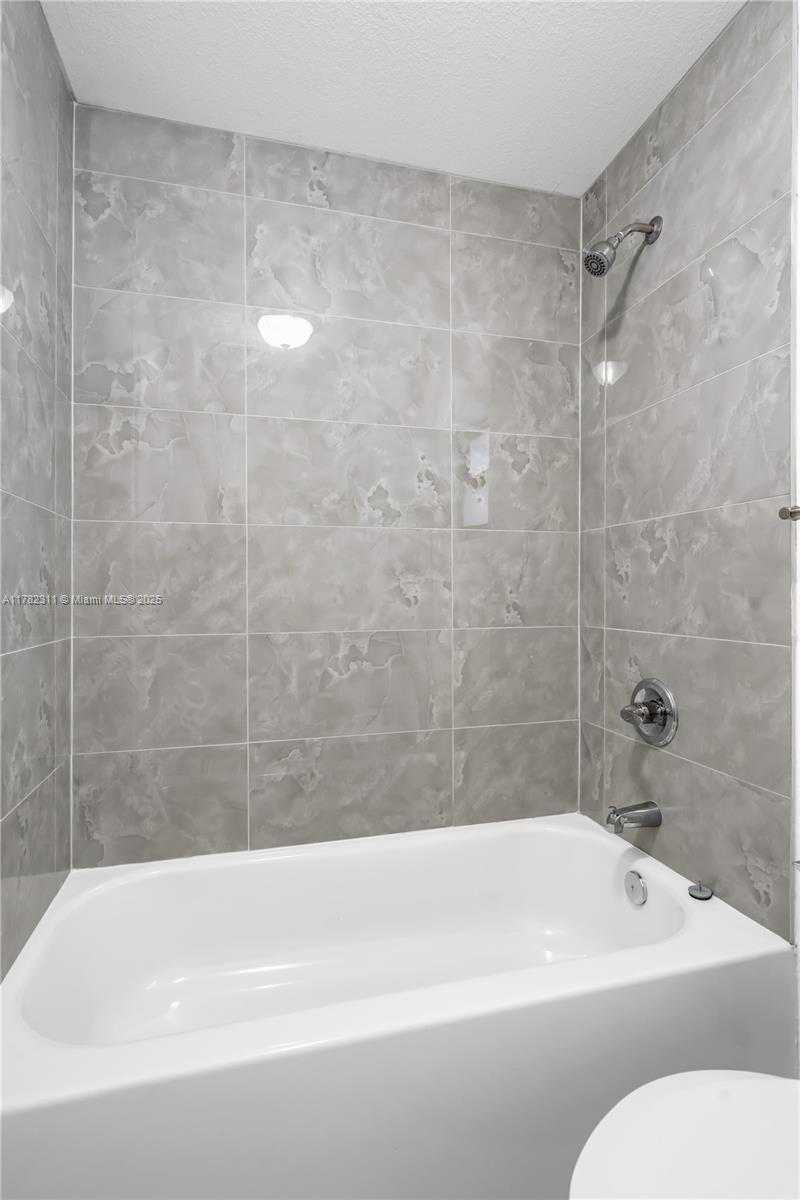 1231-1233 NW 9 AVE CONDO - Residential Income