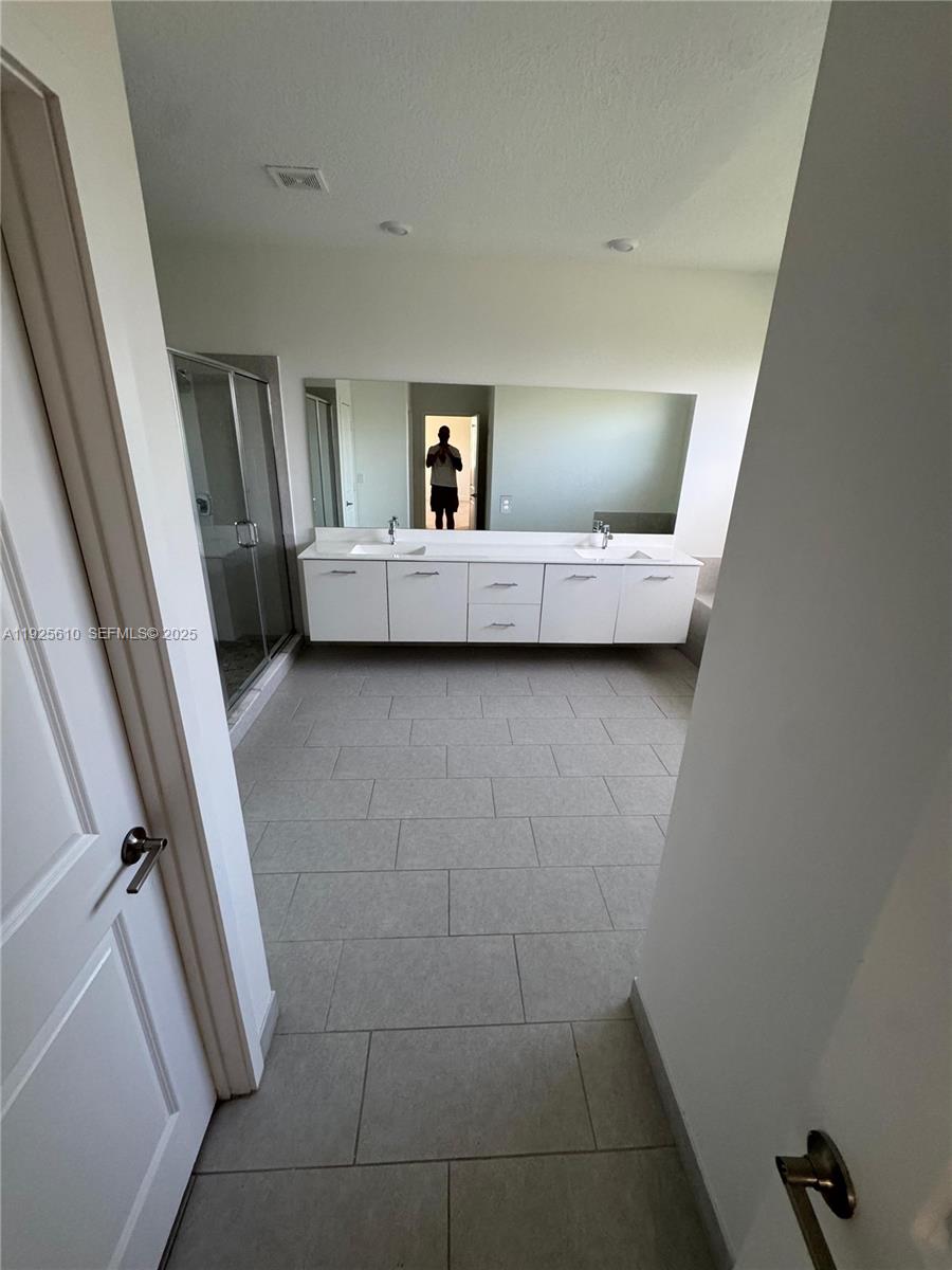 TUSCAN ISLES - Residential Lease