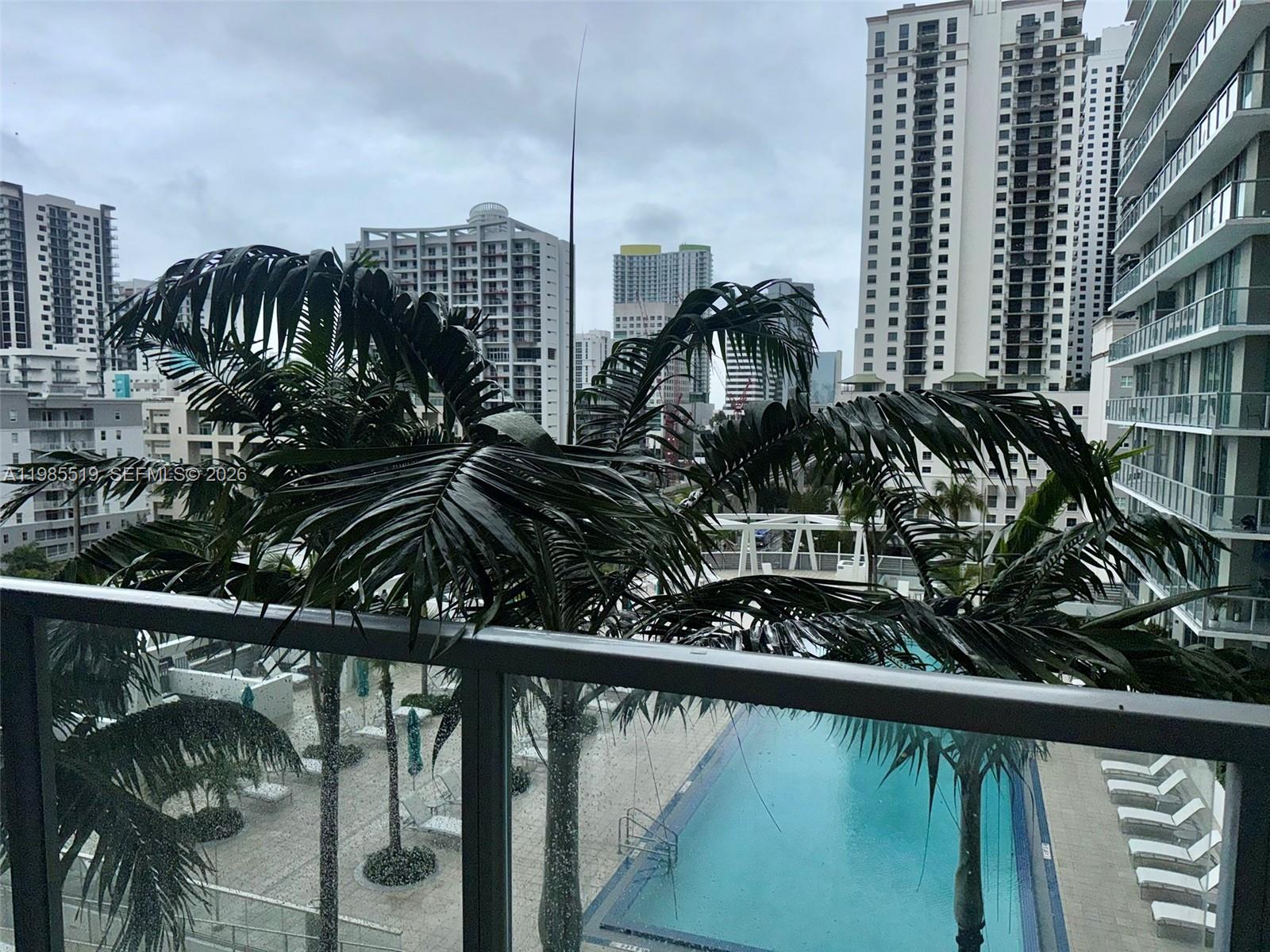 THE AXIS ON BRICKELL COND - Residential