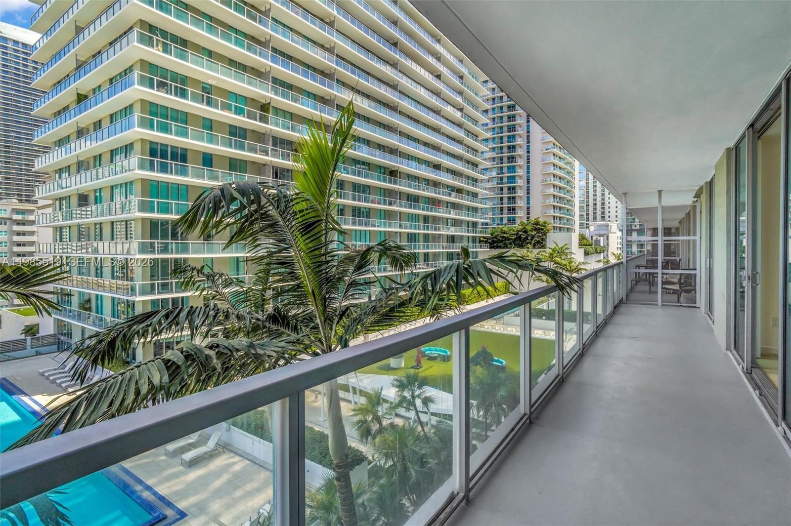 THE AXIS ON BRICKELL COND - Residential