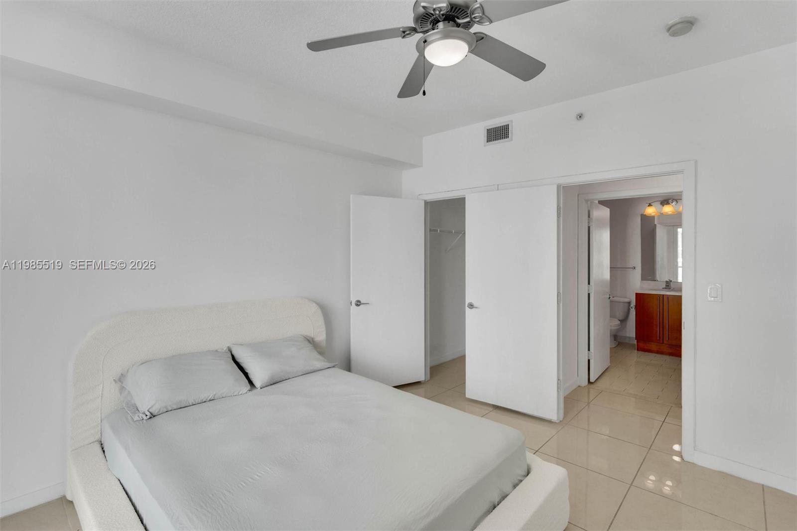 THE AXIS ON BRICKELL COND - Residential