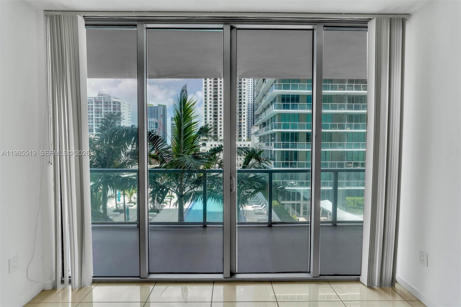 THE AXIS ON BRICKELL COND - Residential
