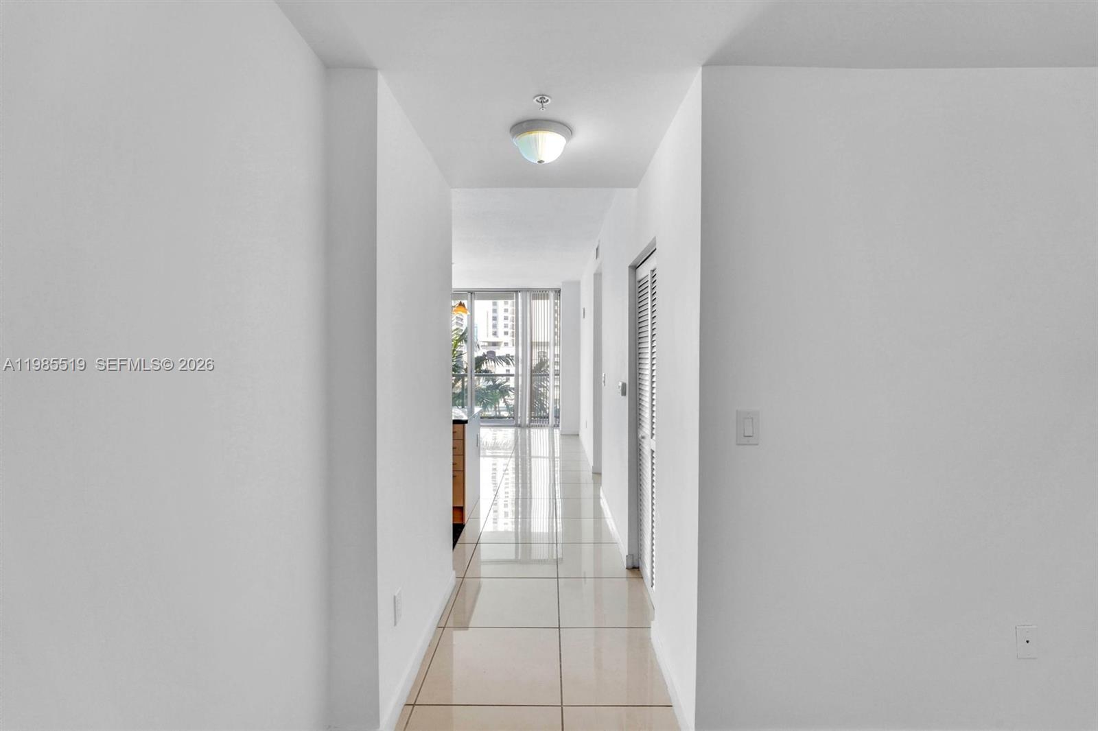 THE AXIS ON BRICKELL COND - Residential