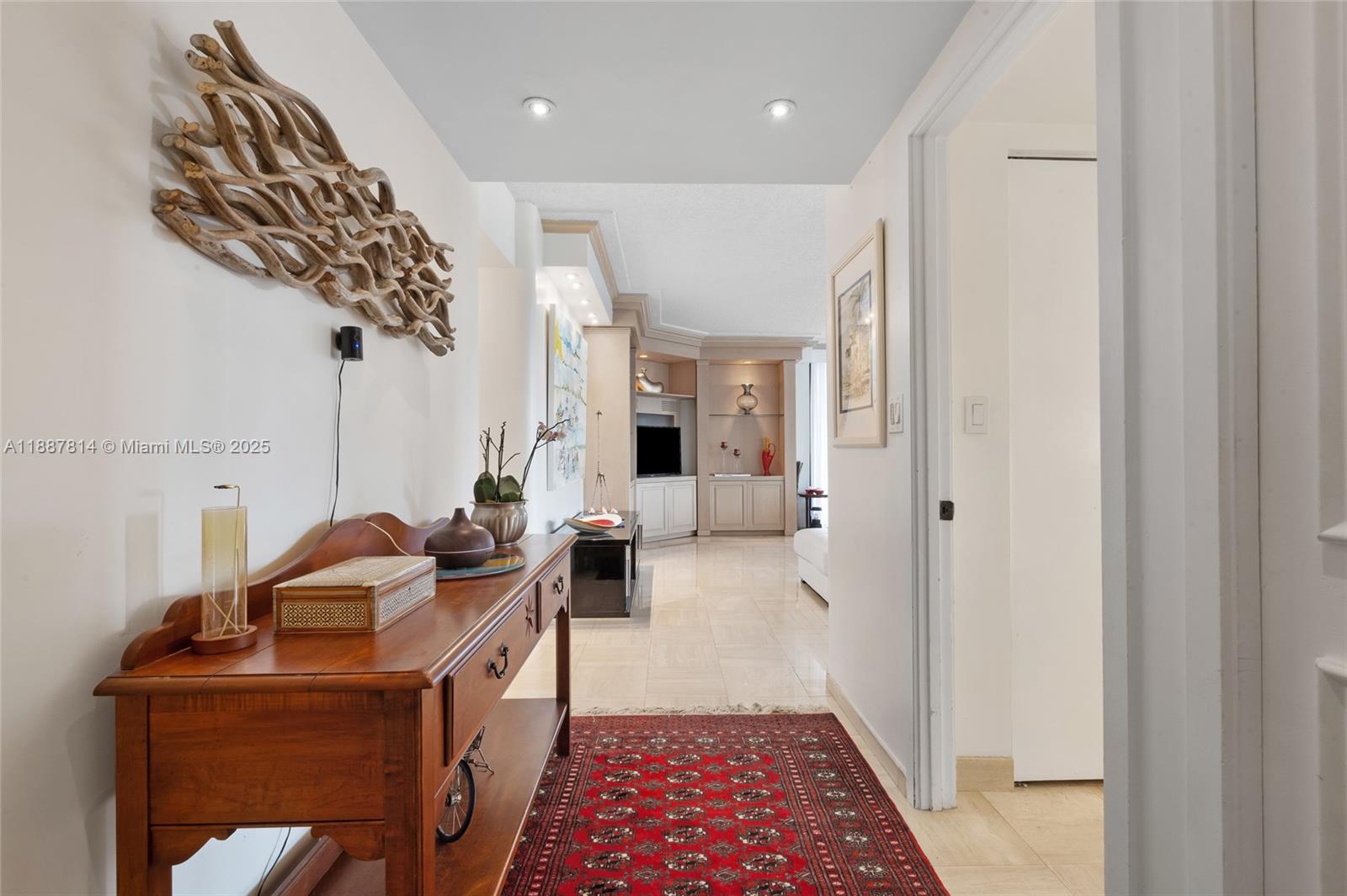 TURNBERRY ISLE SOUTH COND - Residential