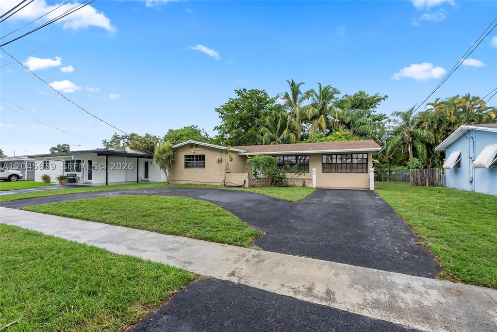 Photo of 5081 SW 95th Ave #0, Cooper City, FL 33328 (MLS # A12045639)