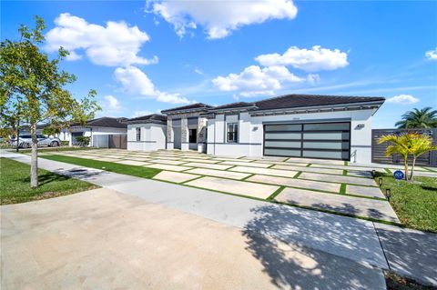 19059 SW 134th Ct Miami FL 33177