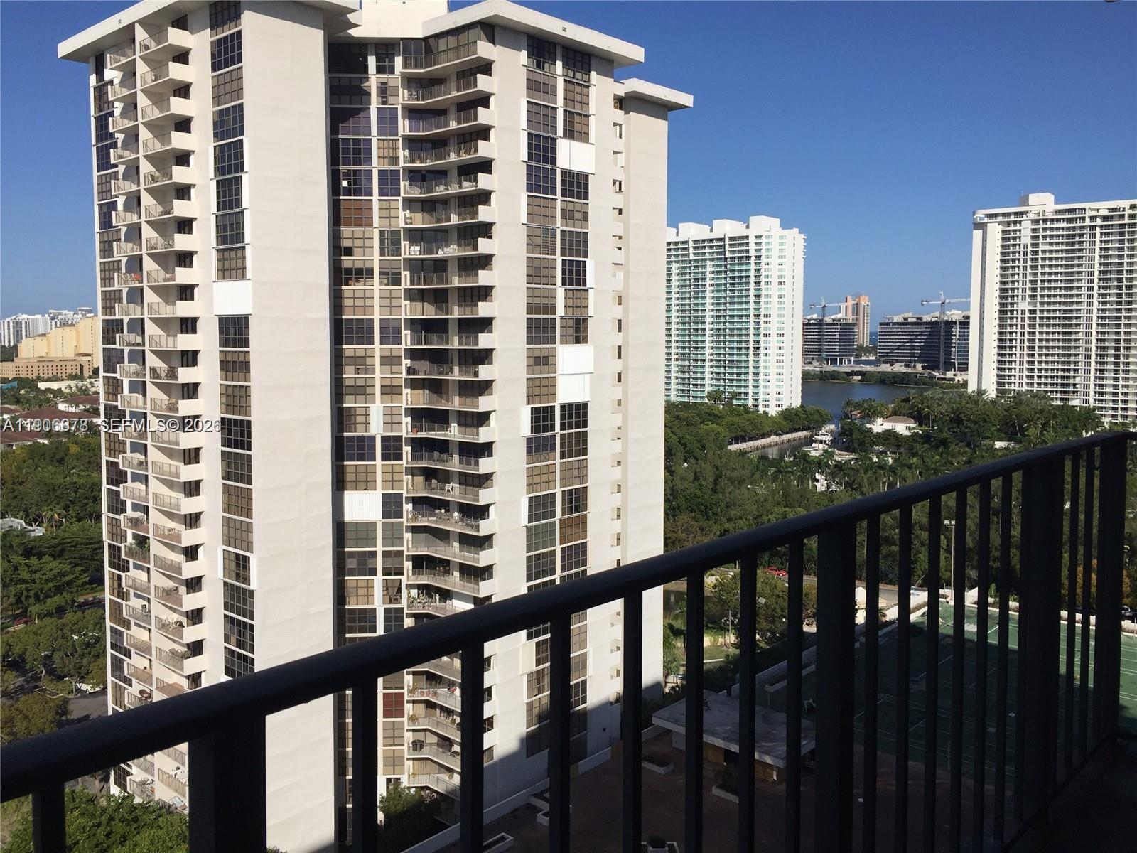 THE CLIPPER AT BISC COVE - Residential