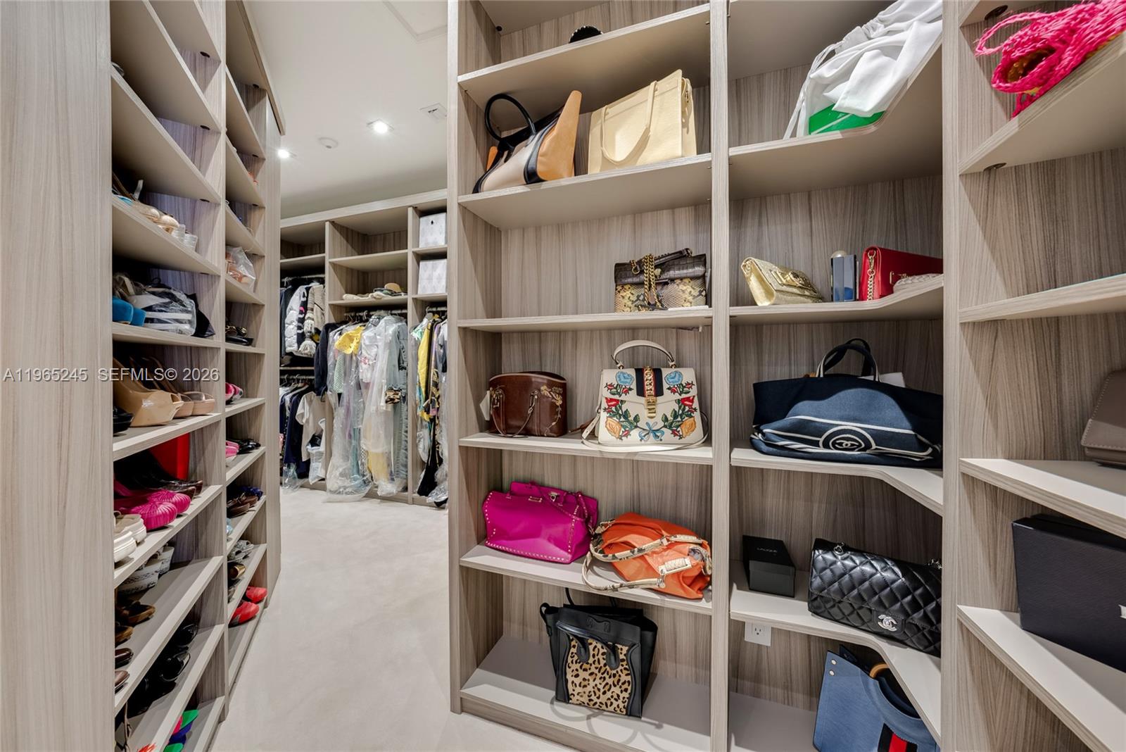 THREE ISLANDS 3RD SECTION - Residential