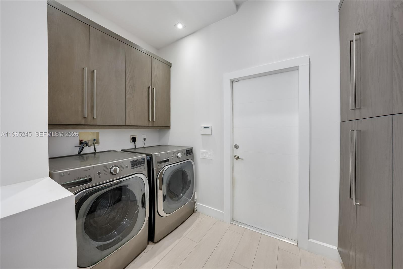 THREE ISLANDS 3RD SECTION - Residential