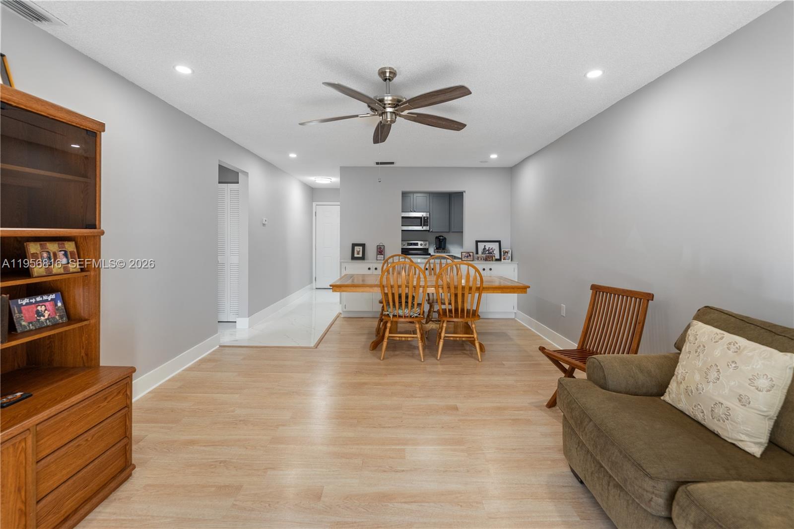 RAMBLEWOOD EAST CONDO - Residential